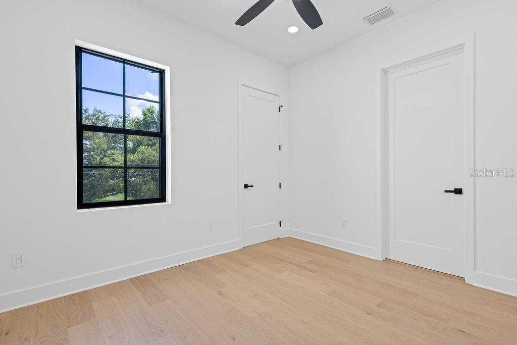 MAC FARLANE PARK - Residential Lease