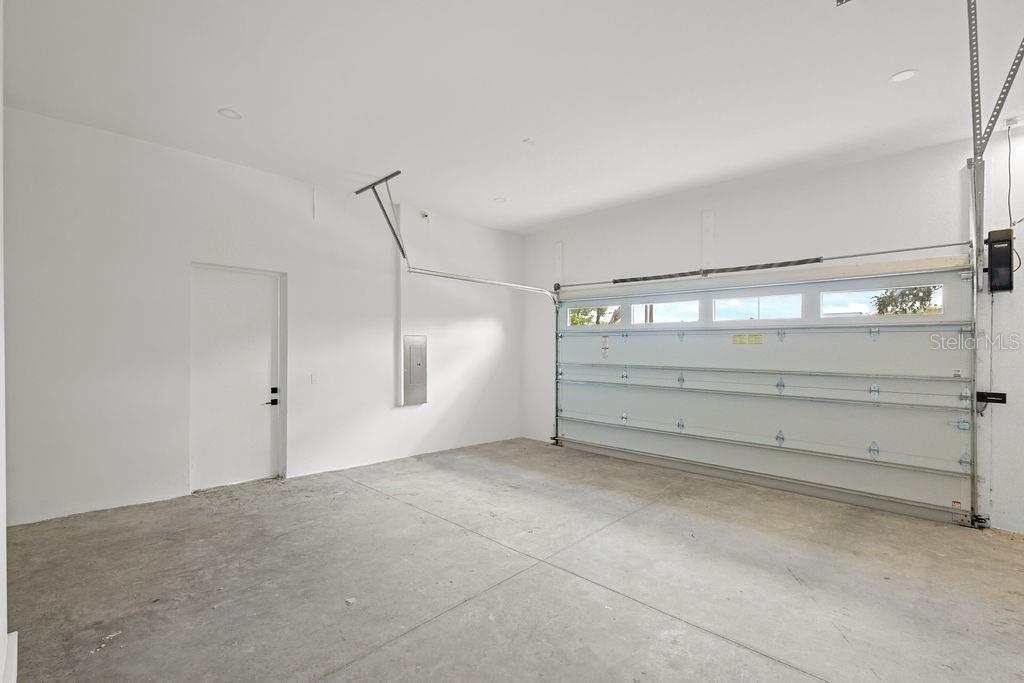 MAC FARLANE PARK - Residential Lease