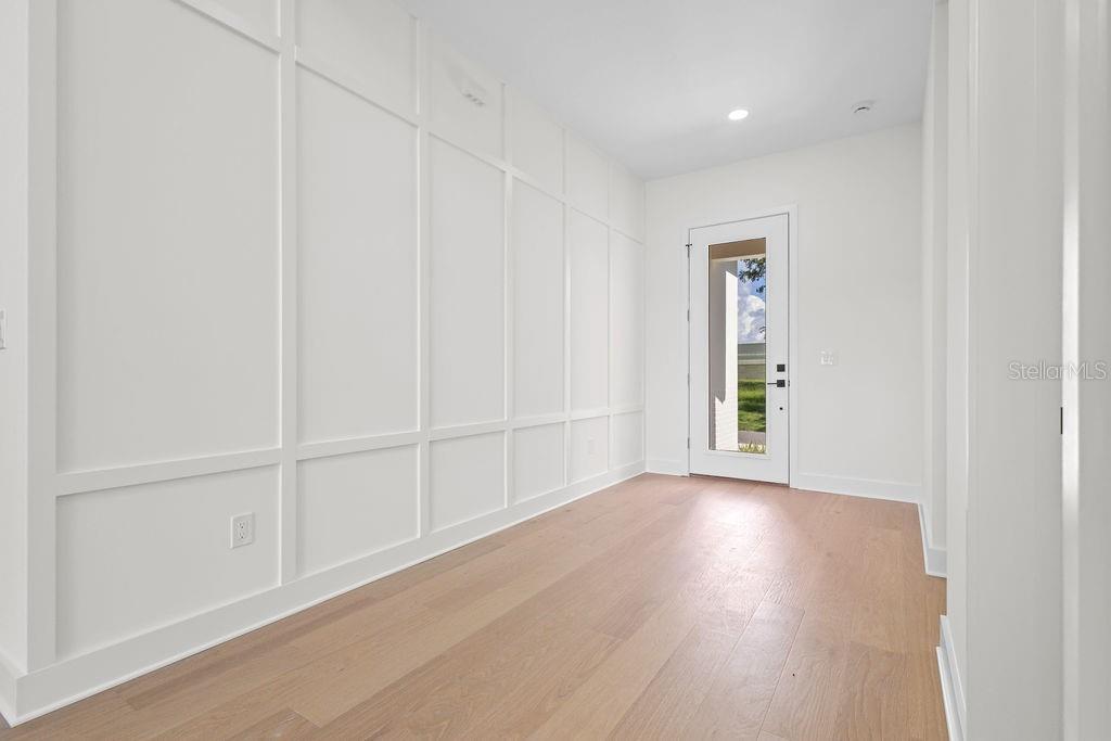 MAC FARLANE PARK - Residential Lease