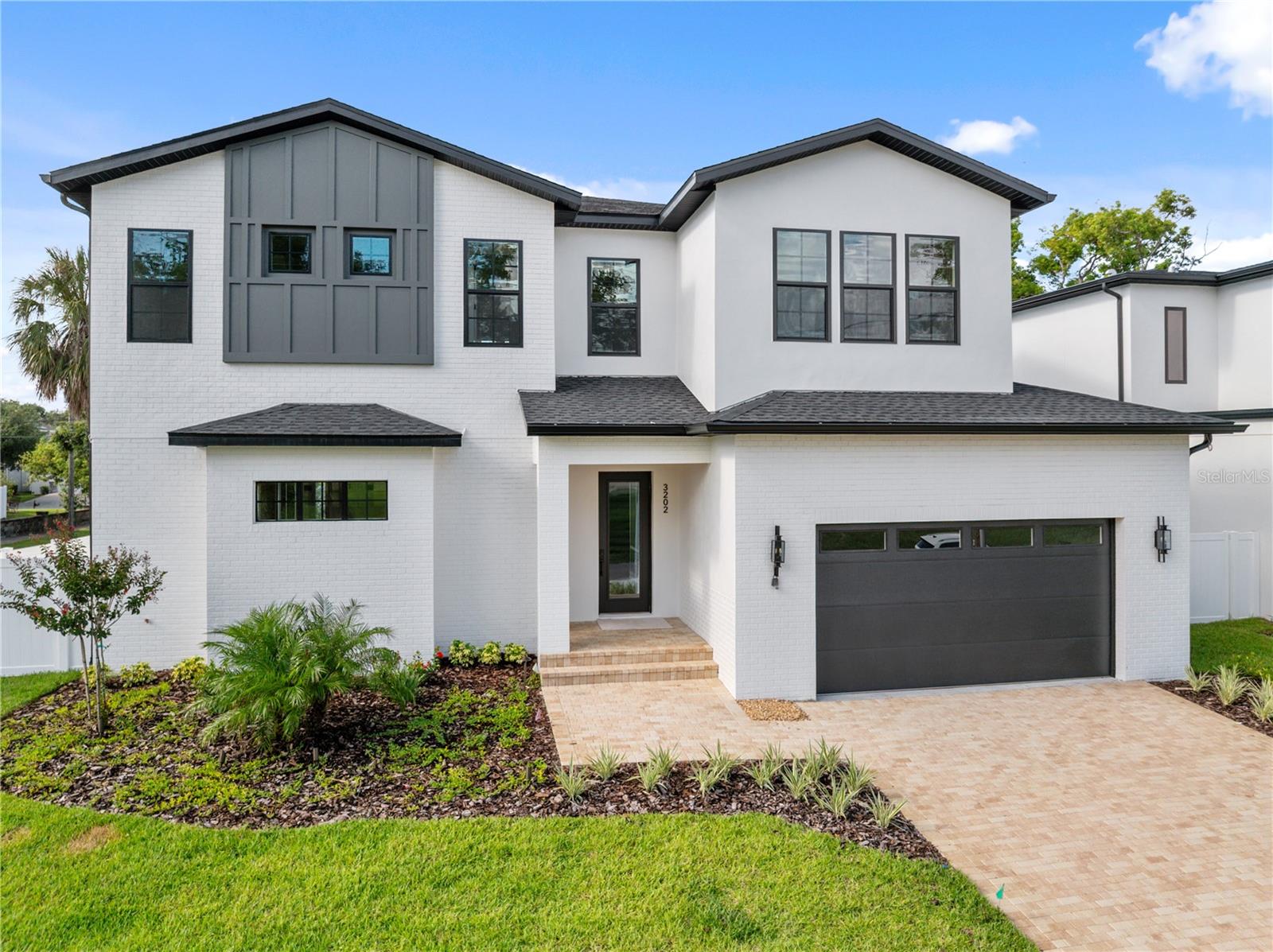 MAC FARLANE PARK - Residential Lease