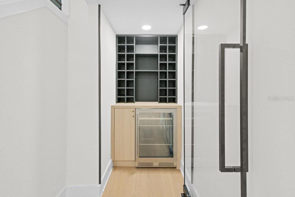 MAC FARLANE PARK - Residential Lease