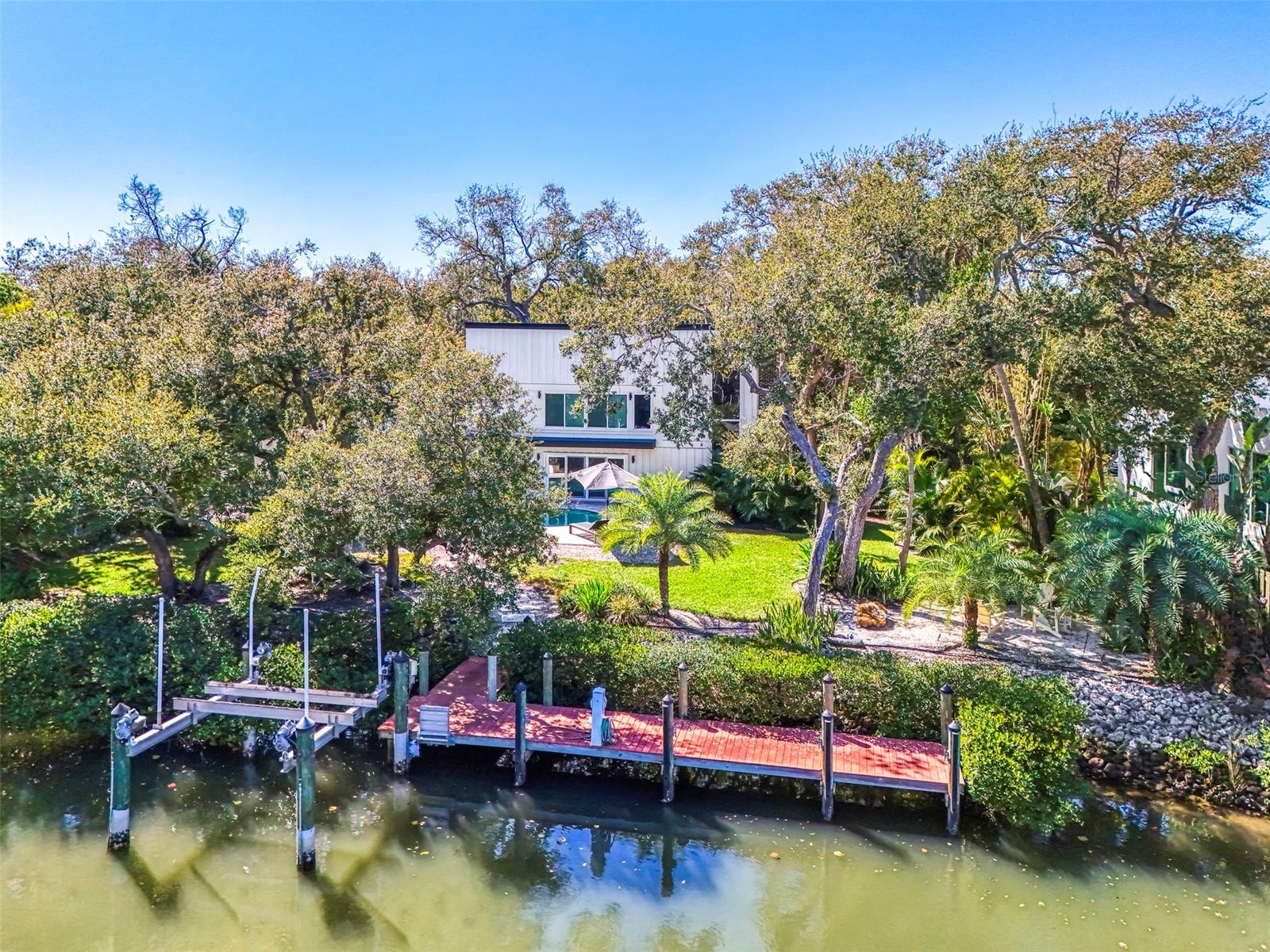 HIDDEN HARBOR - Residential