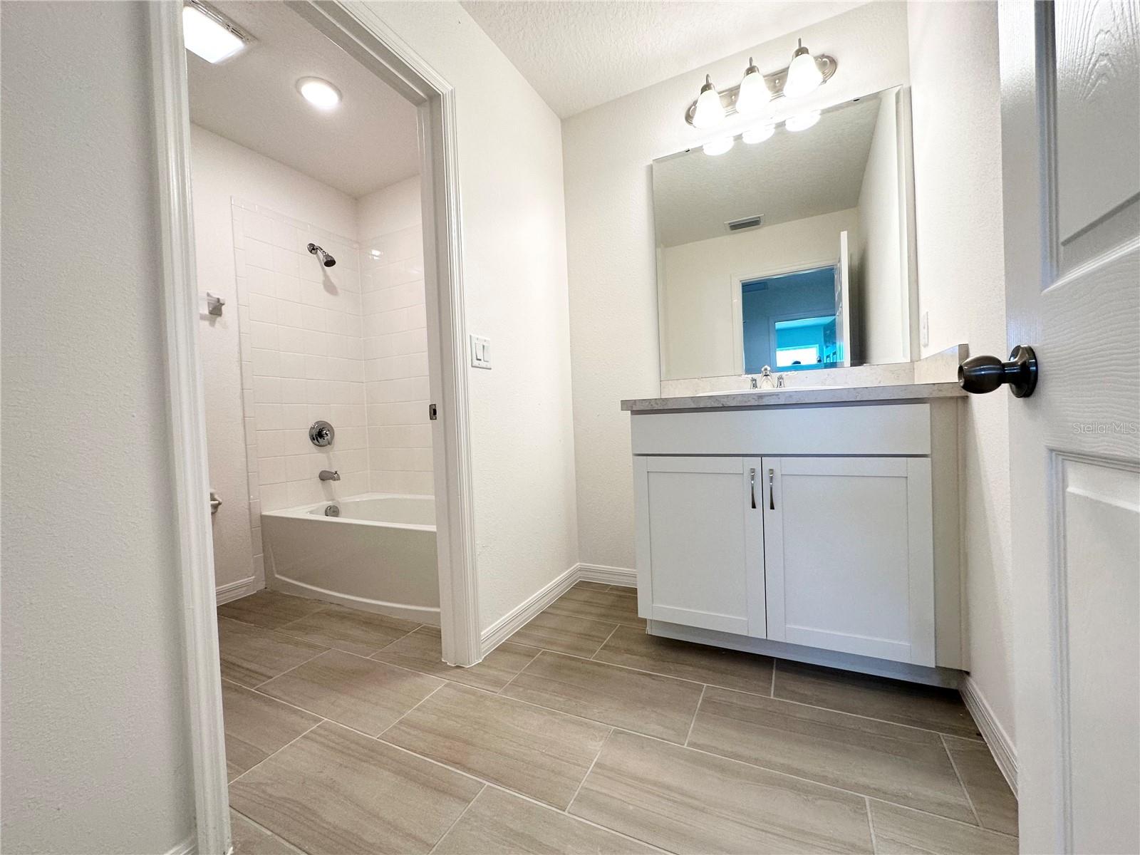 LEGACY LNDGS - Residential Lease