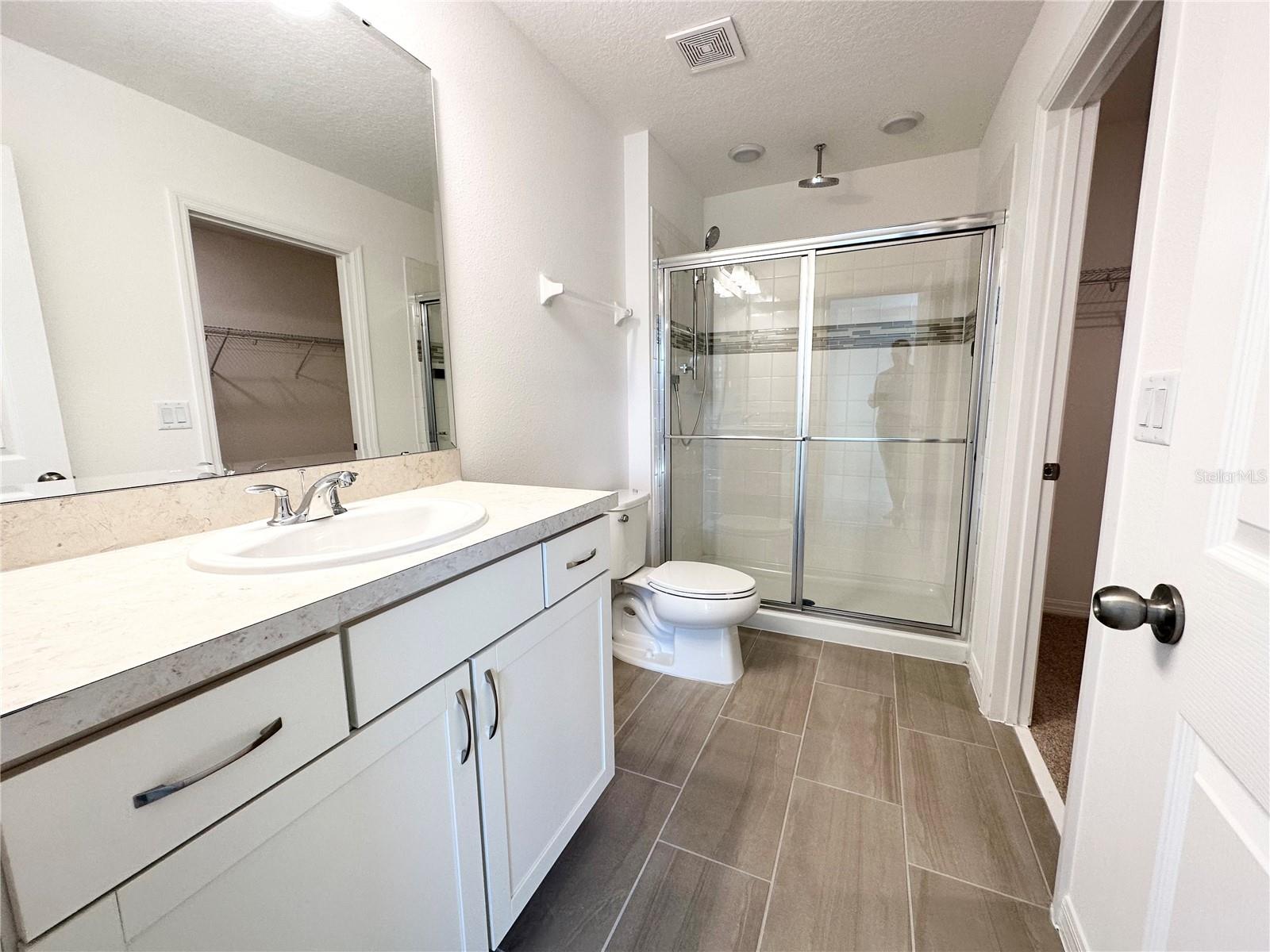 LEGACY LNDGS - Residential Lease
