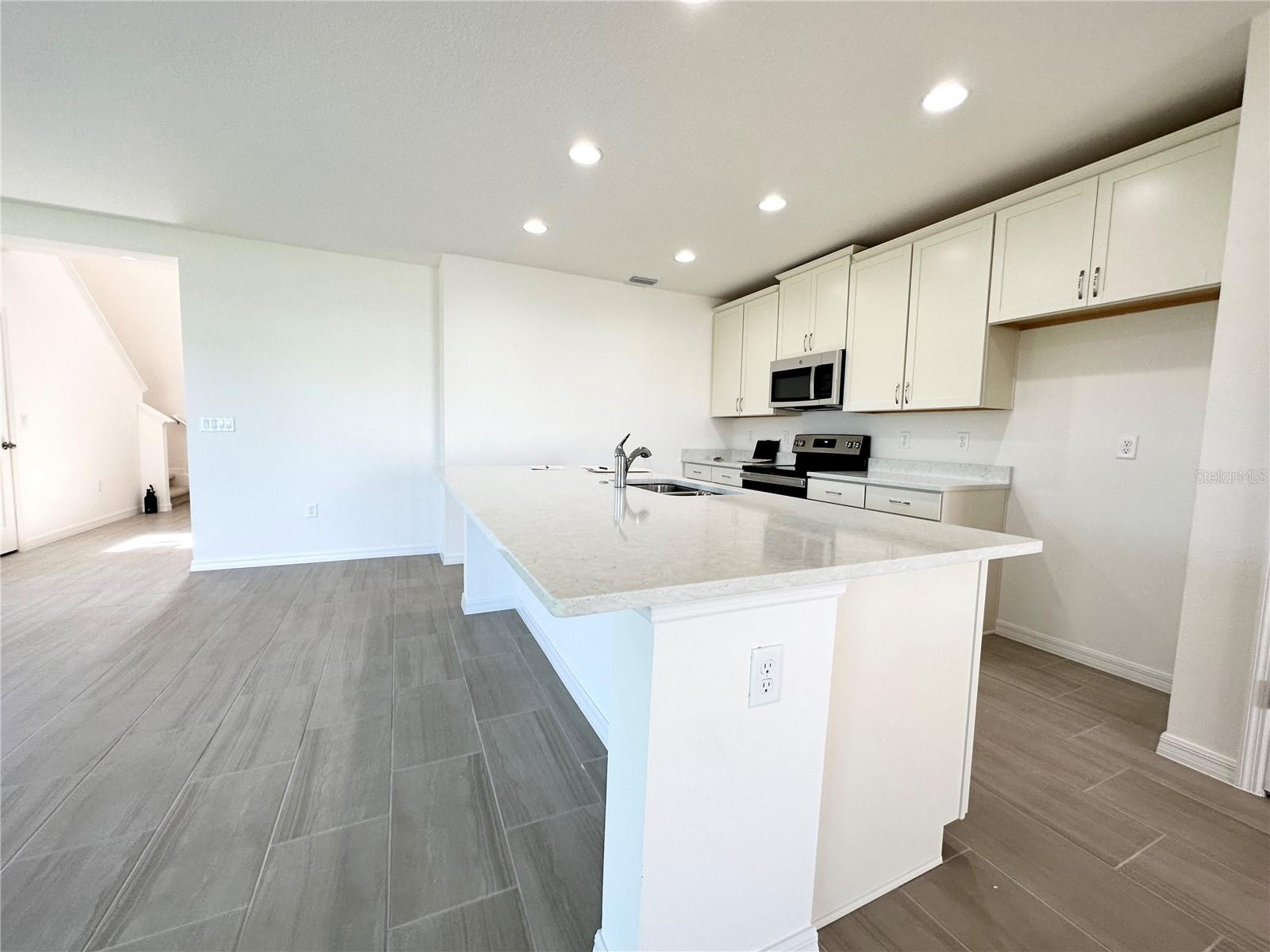 LEGACY LNDGS - Residential Lease
