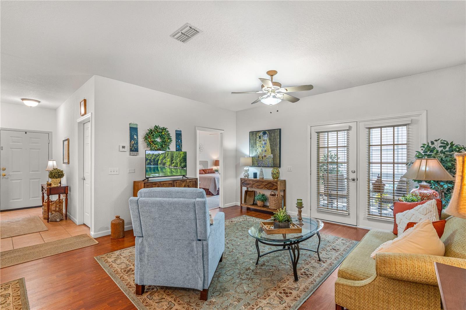 WHISPERING WOODS - Residential