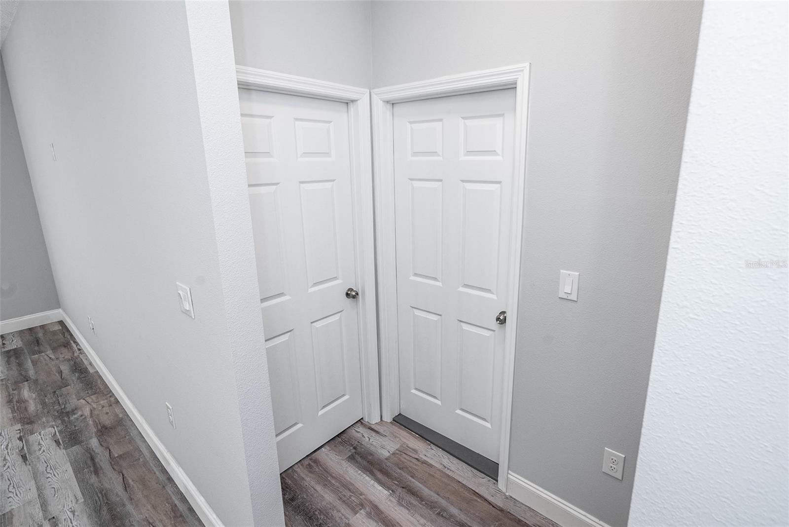 WALK IN WATER LAKE ESTATES PH 03 - Residential