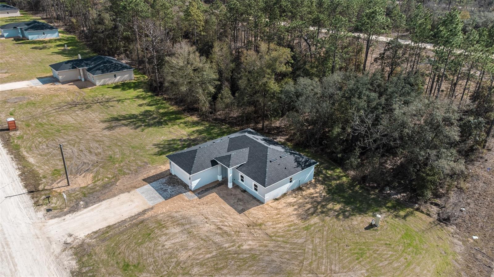 WALK IN WATER LAKE ESTATES PH 03 - Residential