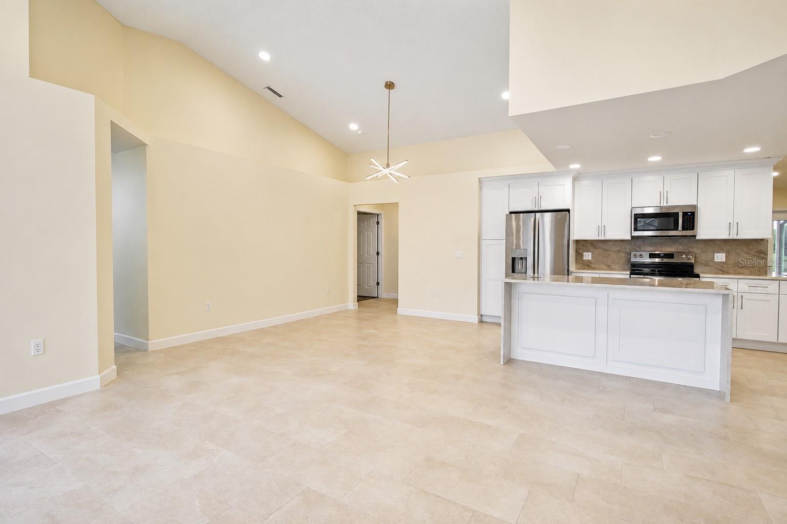 TWIN LAKE - Residential Lease