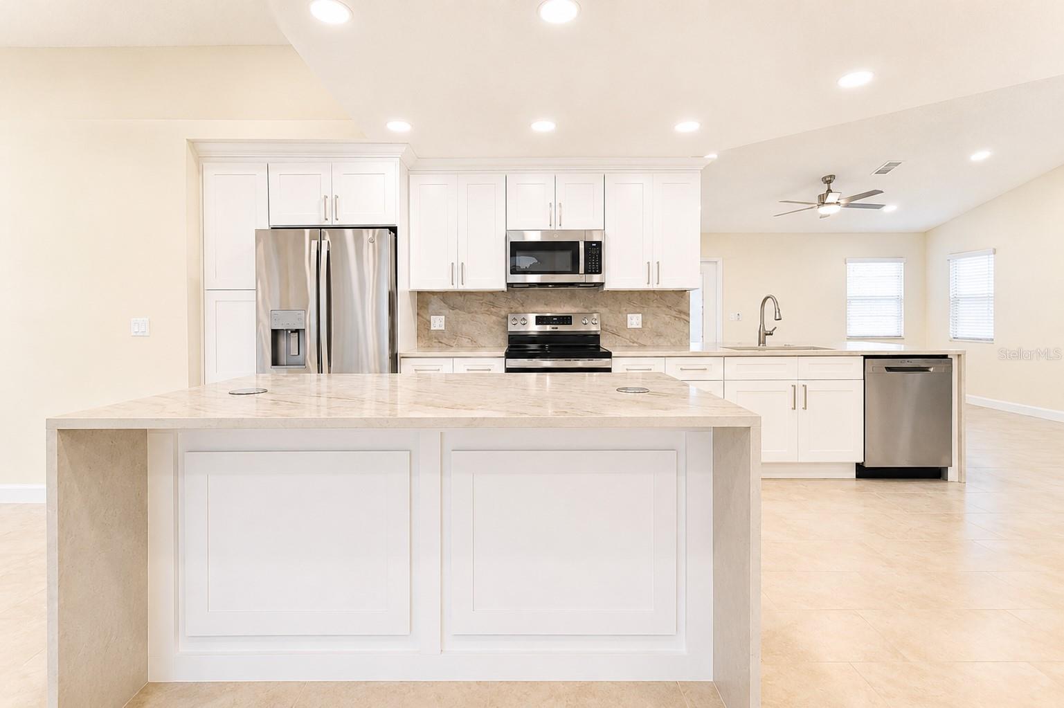 TWIN LAKE - Residential Lease