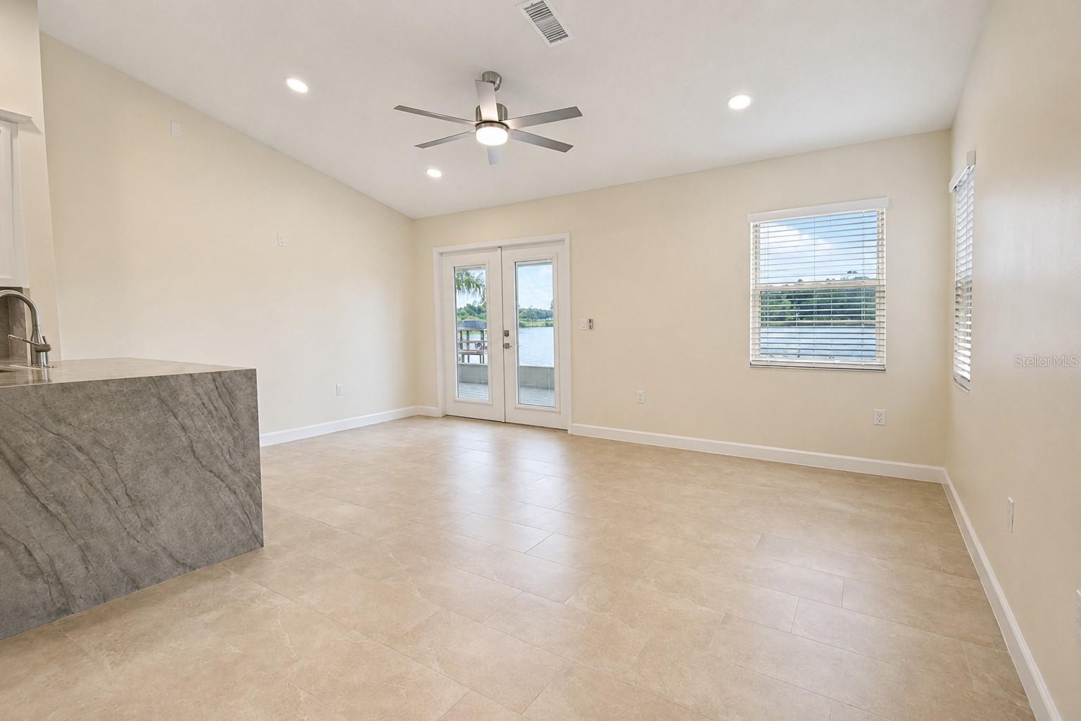 TWIN LAKE - Residential Lease
