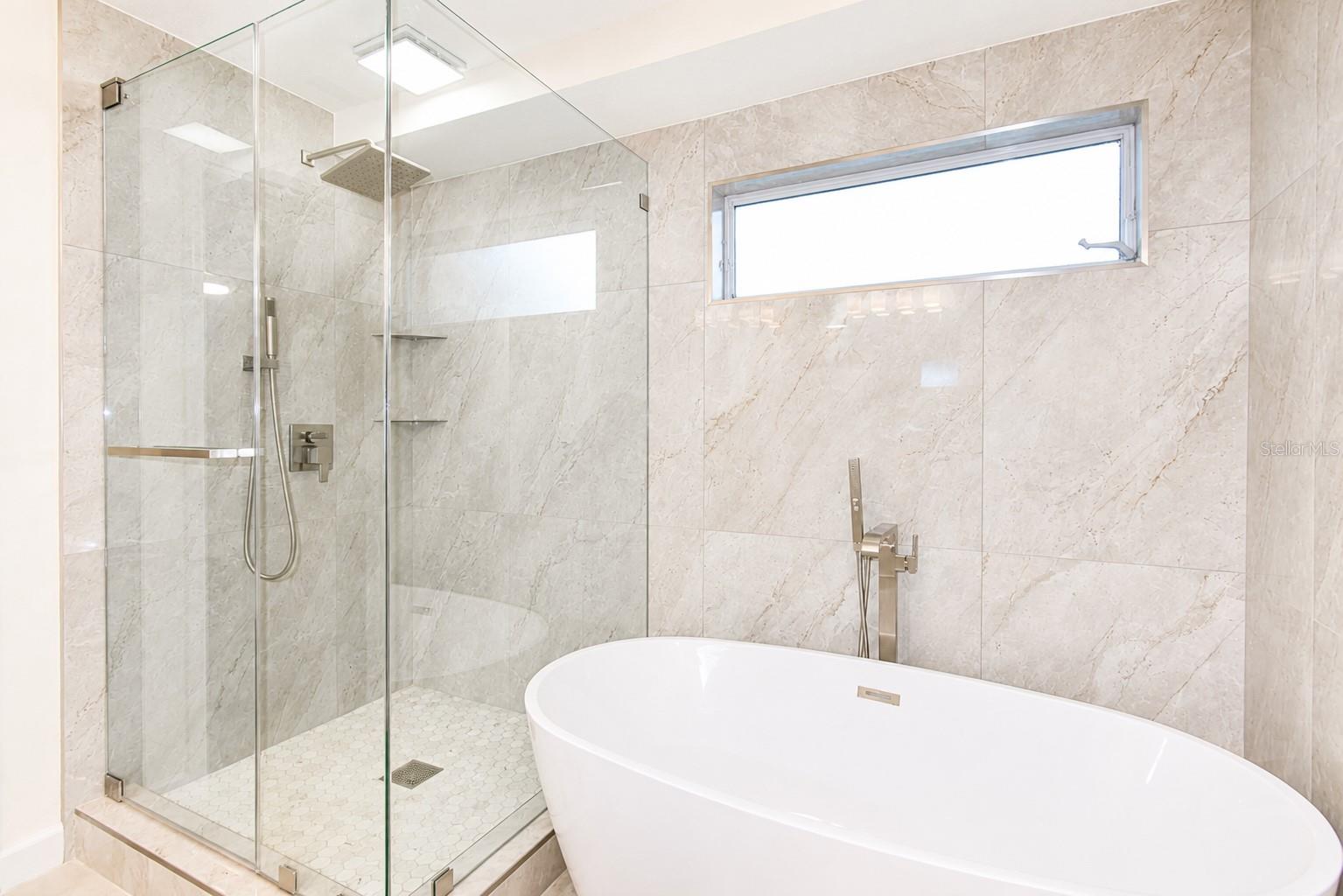TWIN LAKE - Residential Lease