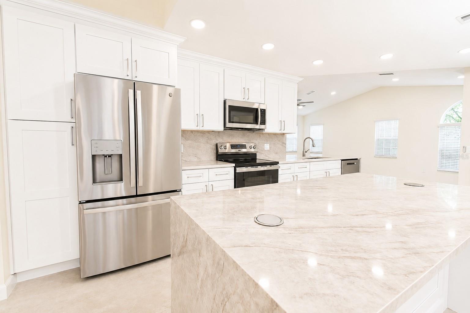 TWIN LAKE - Residential Lease