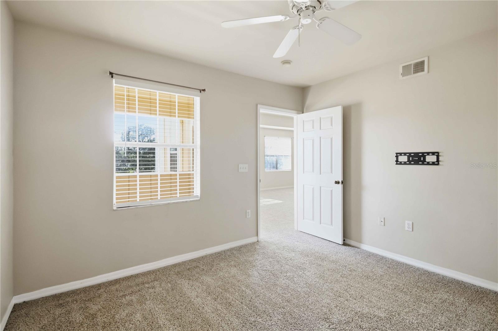 VILLAGIO - Residential Lease