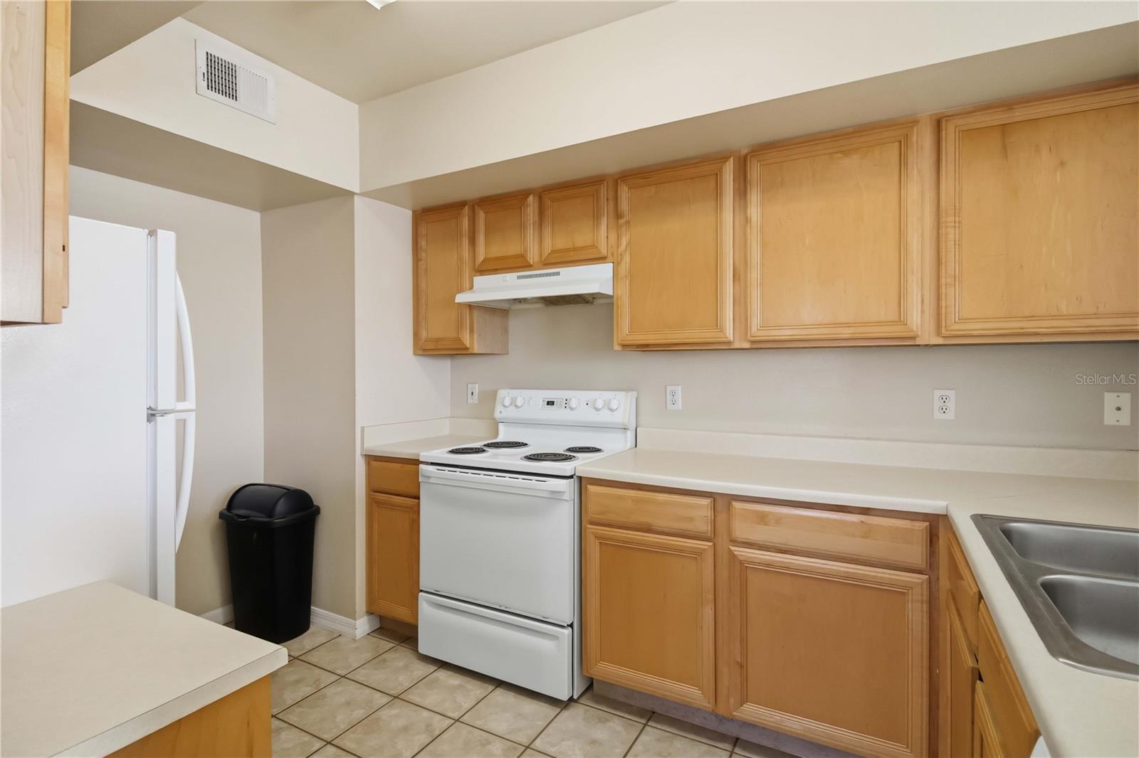 VILLAGIO - Residential Lease
