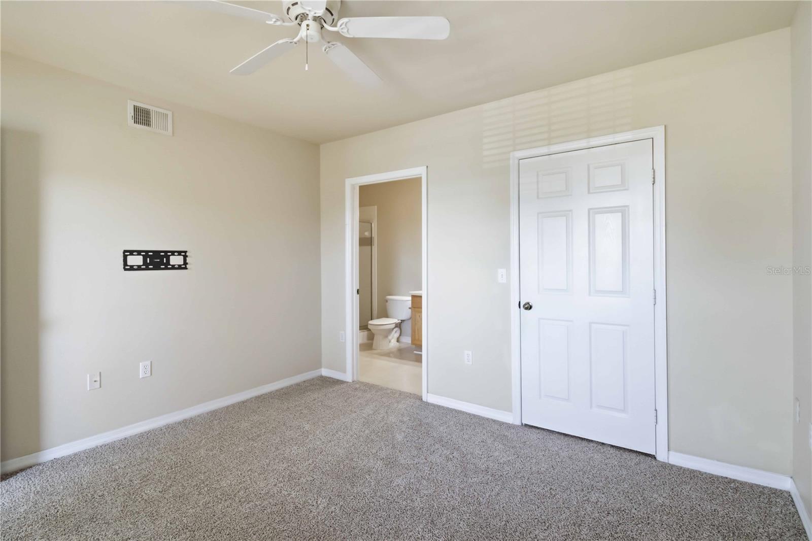 VILLAGIO - Residential Lease