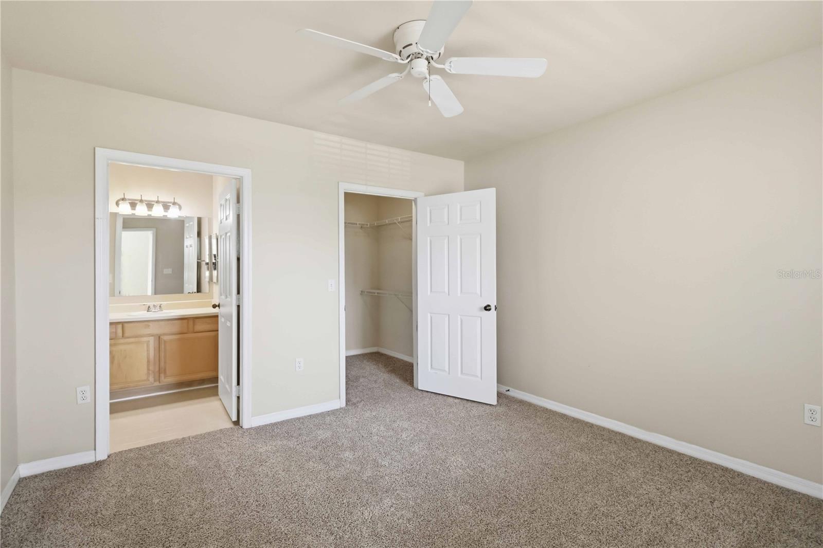 VILLAGIO - Residential Lease