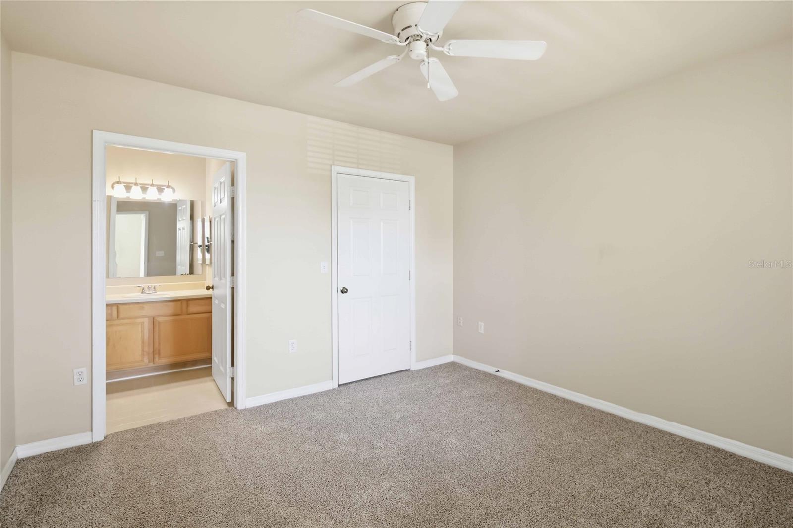 VILLAGIO - Residential Lease