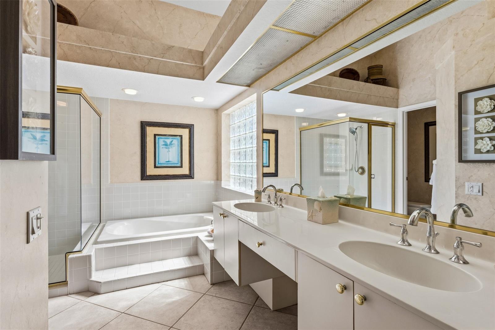 ROSEDALE 1 - Residential