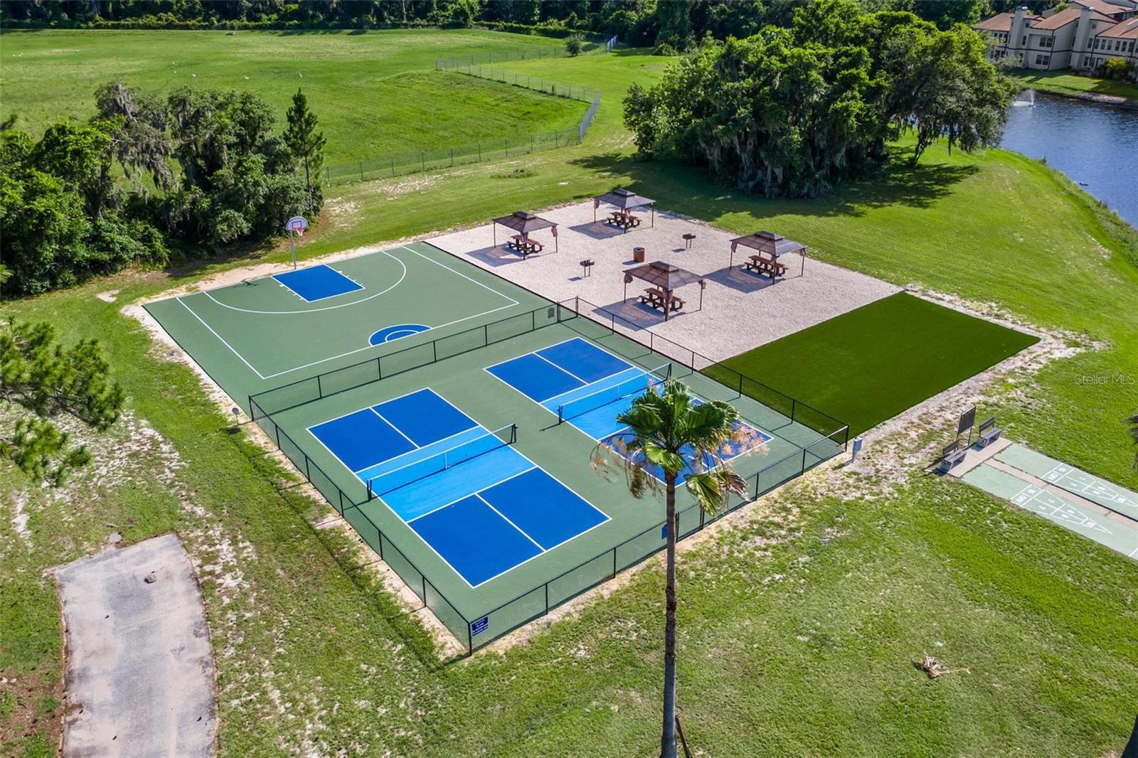SANDALWOOD CONDO - Residential