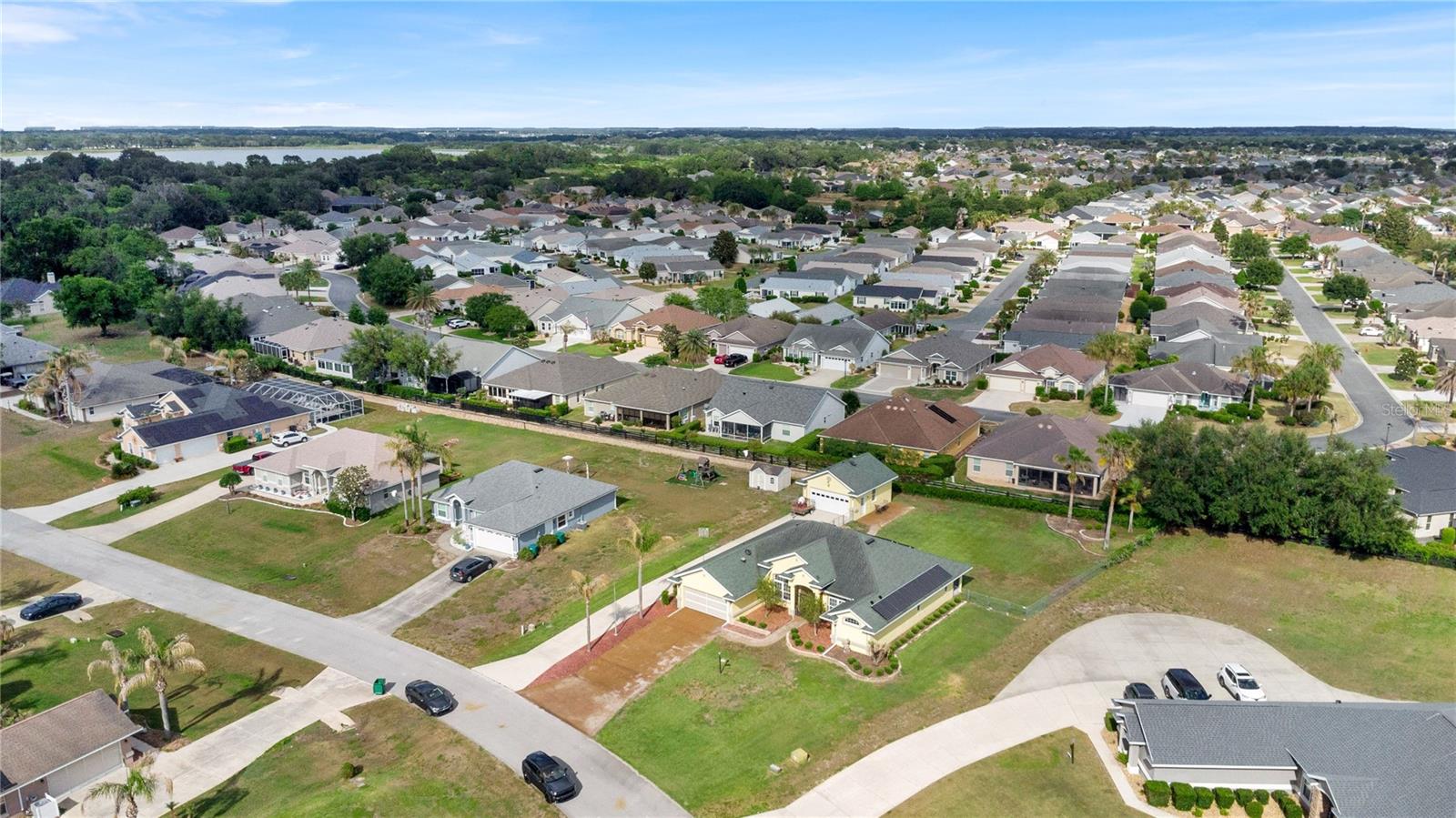 FAIRWAYS/ROLLING HILLS ADD 01 - Residential