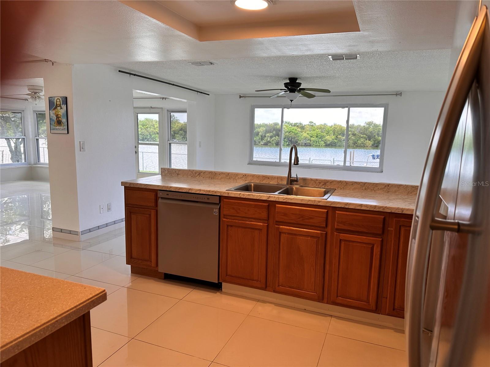 TAHITIAN DEV - Residential