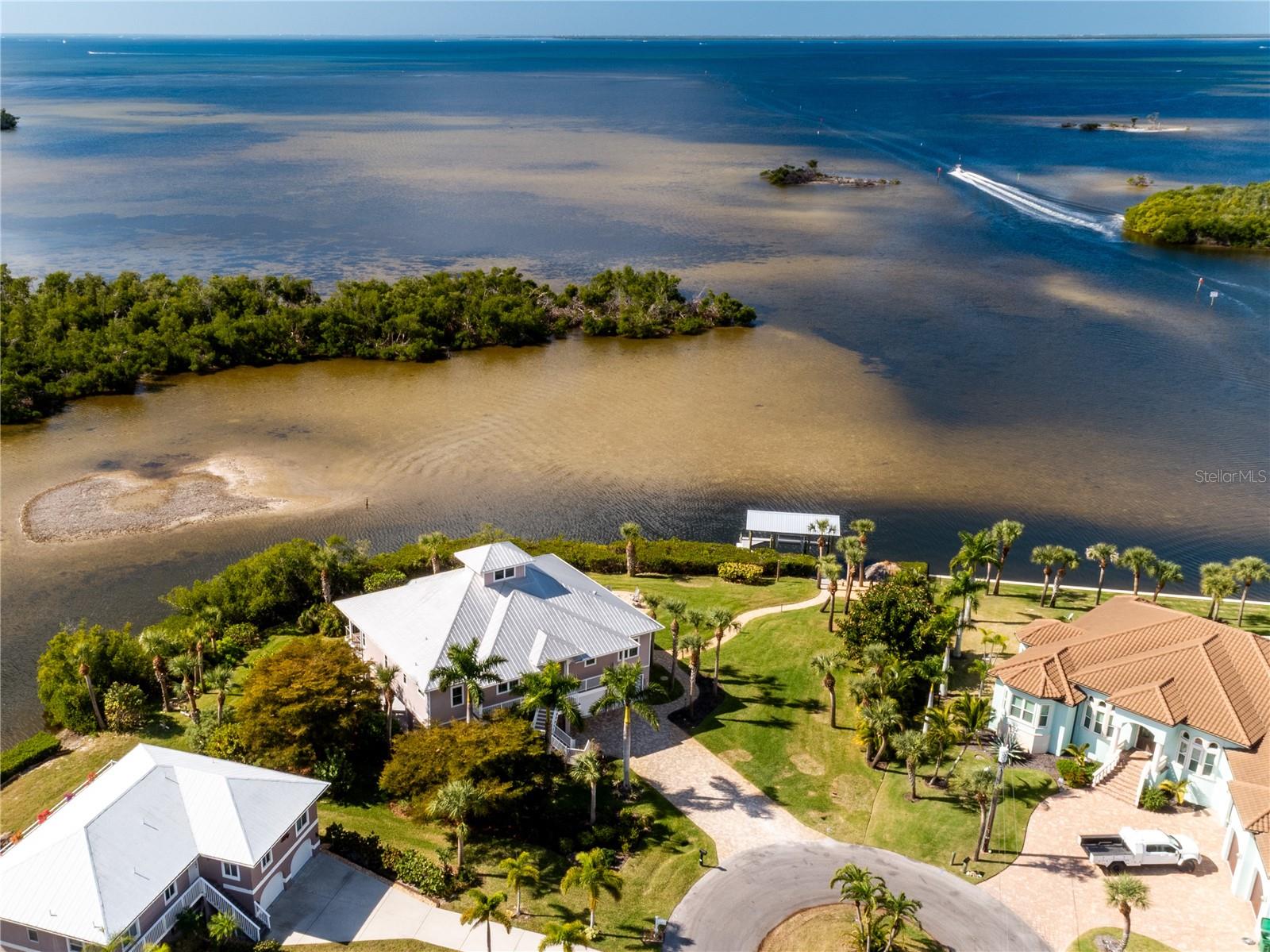 PIRATE HARBOR 01 - Residential