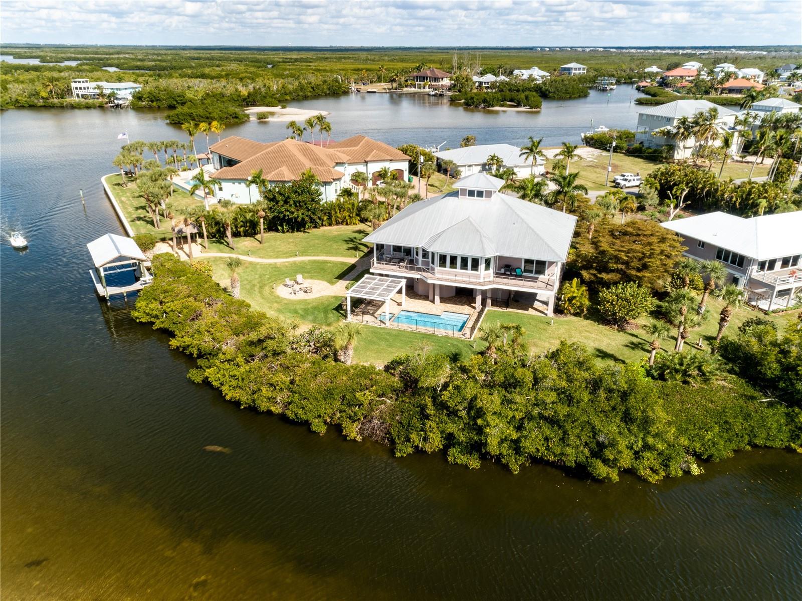 PIRATE HARBOR 01 - Residential