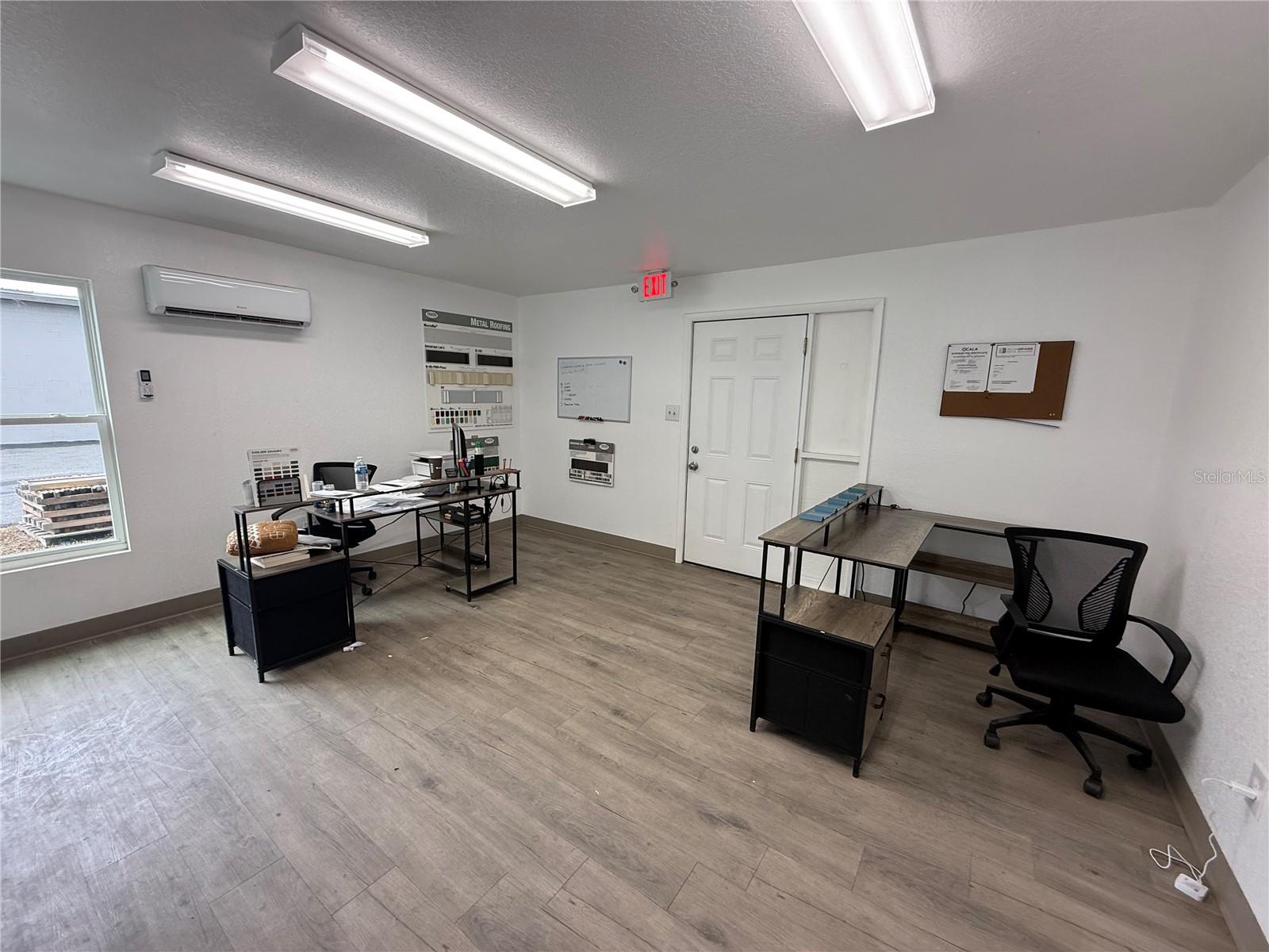 14TH STREET INDUST PARK - Commercial Lease