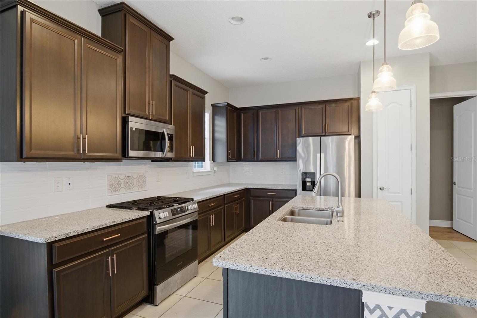 TWIN LAKES PH 1 - Residential