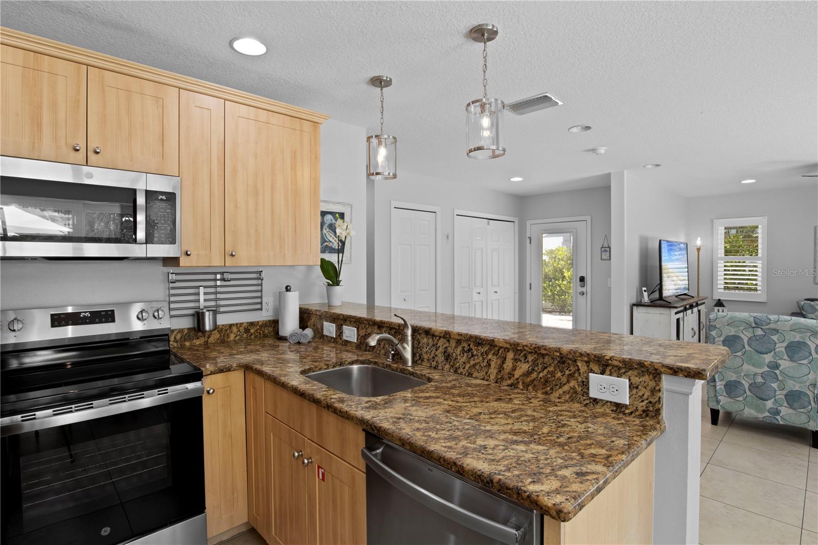 ANNA MARIA BEACH - Residential