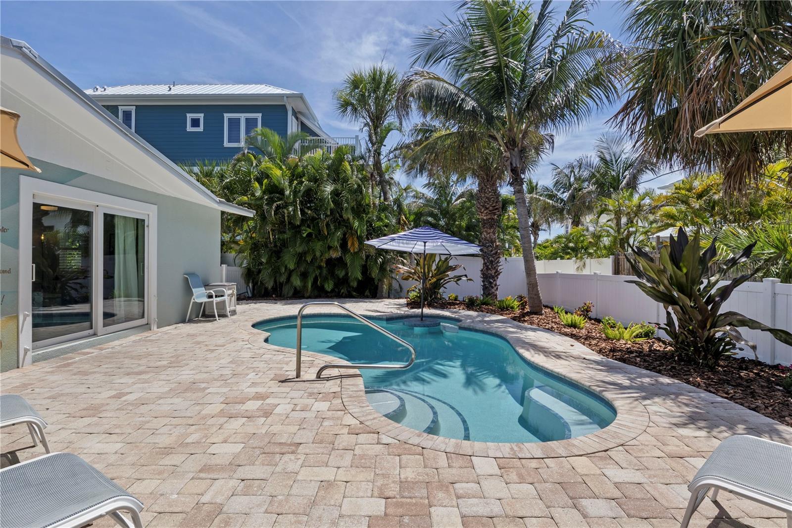 ANNA MARIA BEACH - Residential