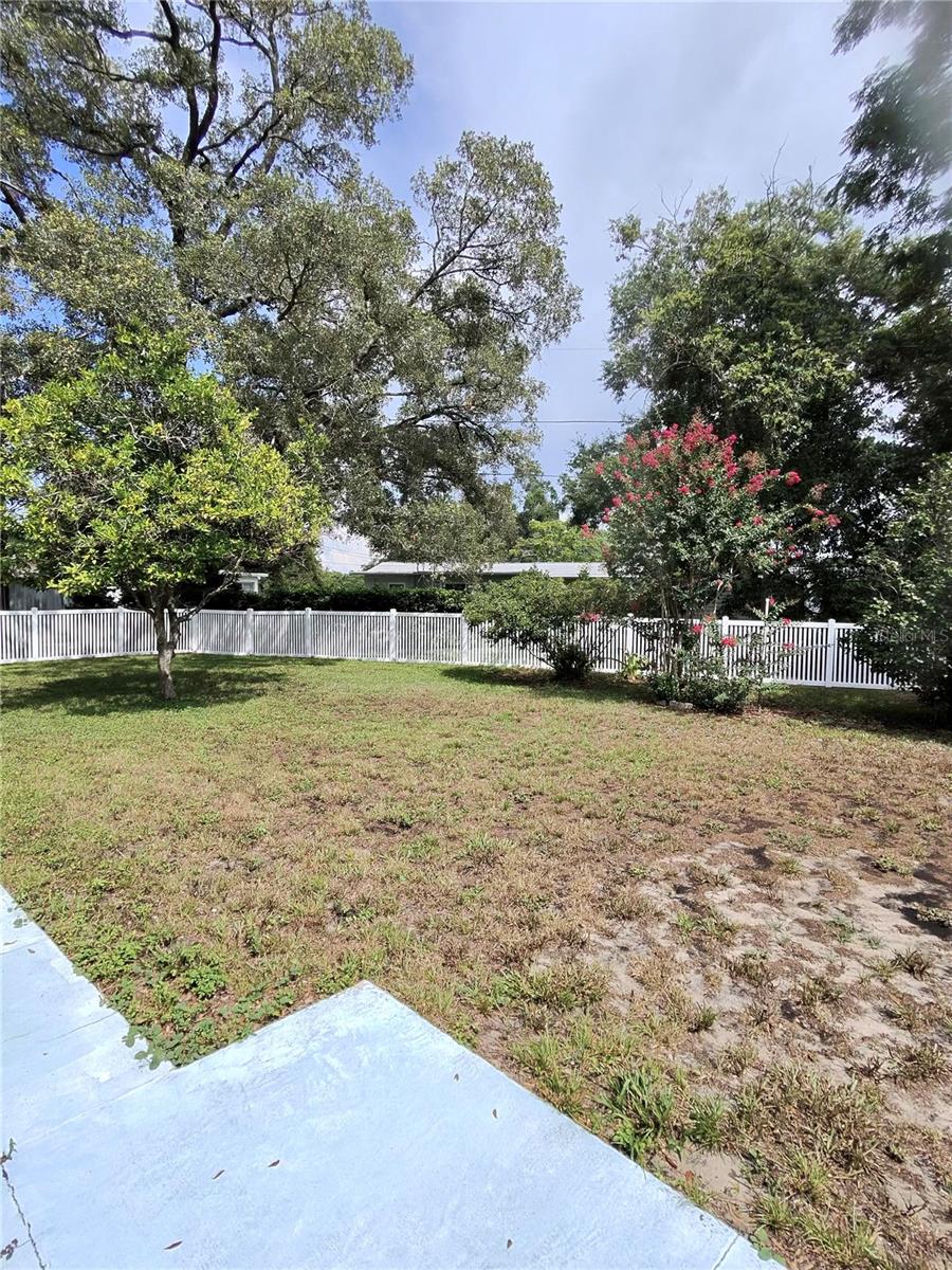 BEVERLY HILLS UNIT 02 - Residential