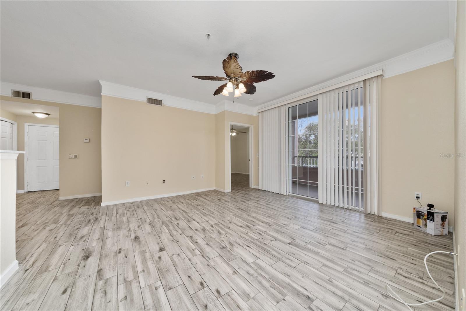 HAMPTONS/METROWEST - Residential
