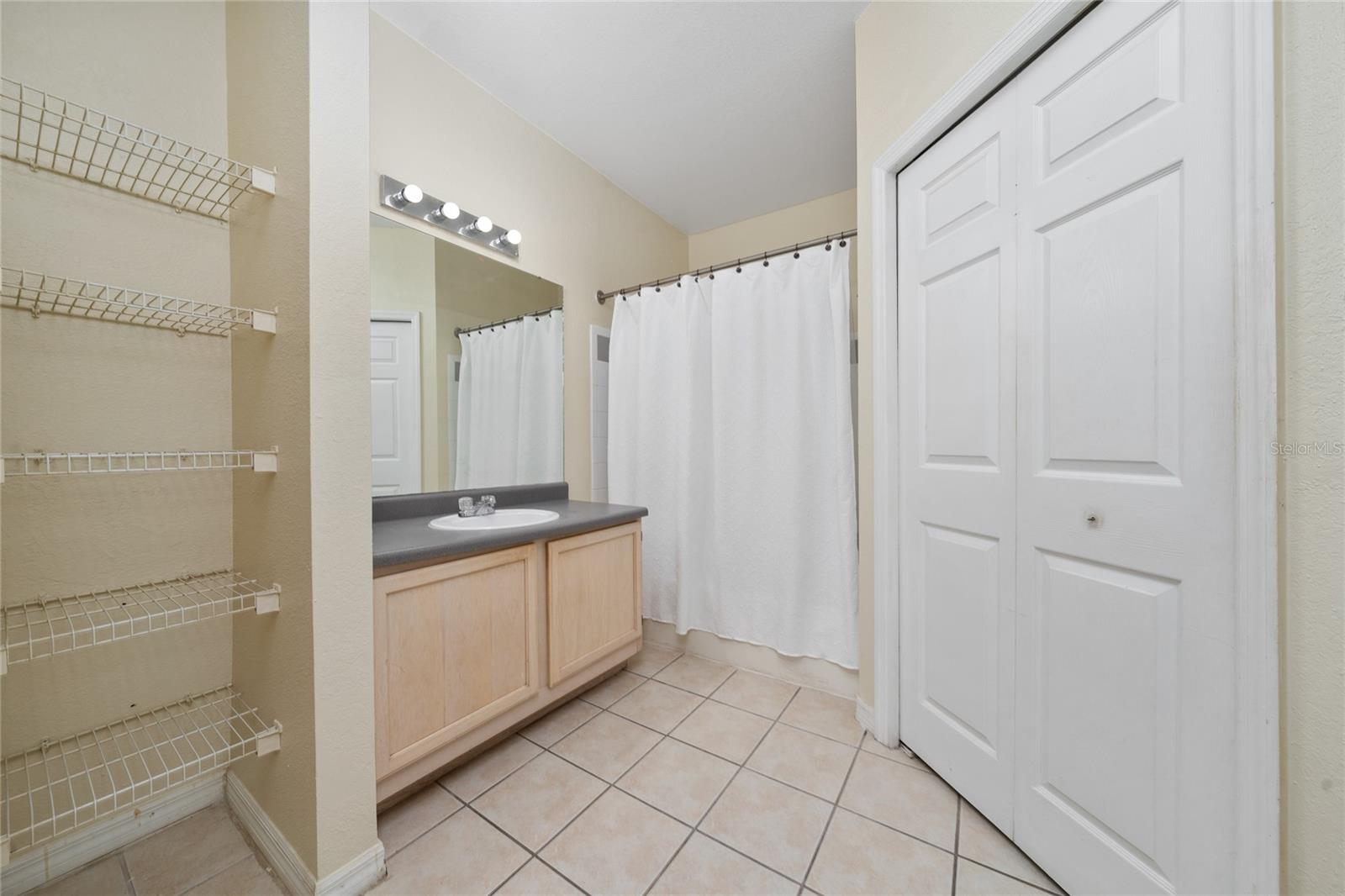 HAMPTONS/METROWEST - Residential