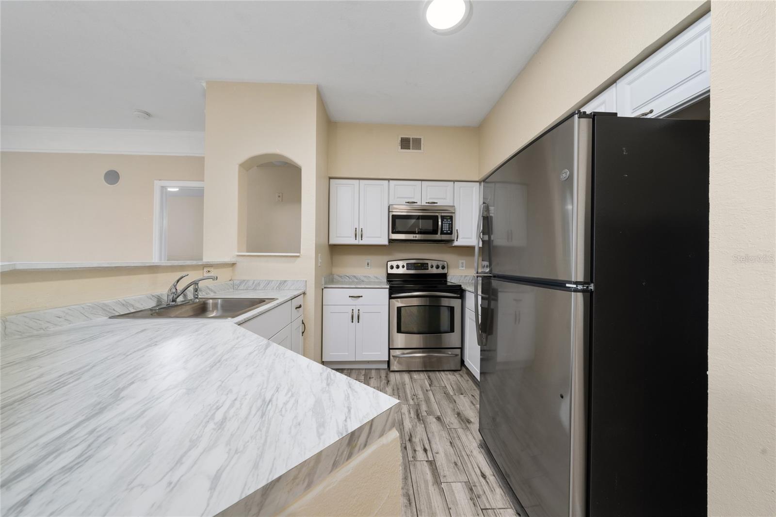 HAMPTONS/METROWEST - Residential