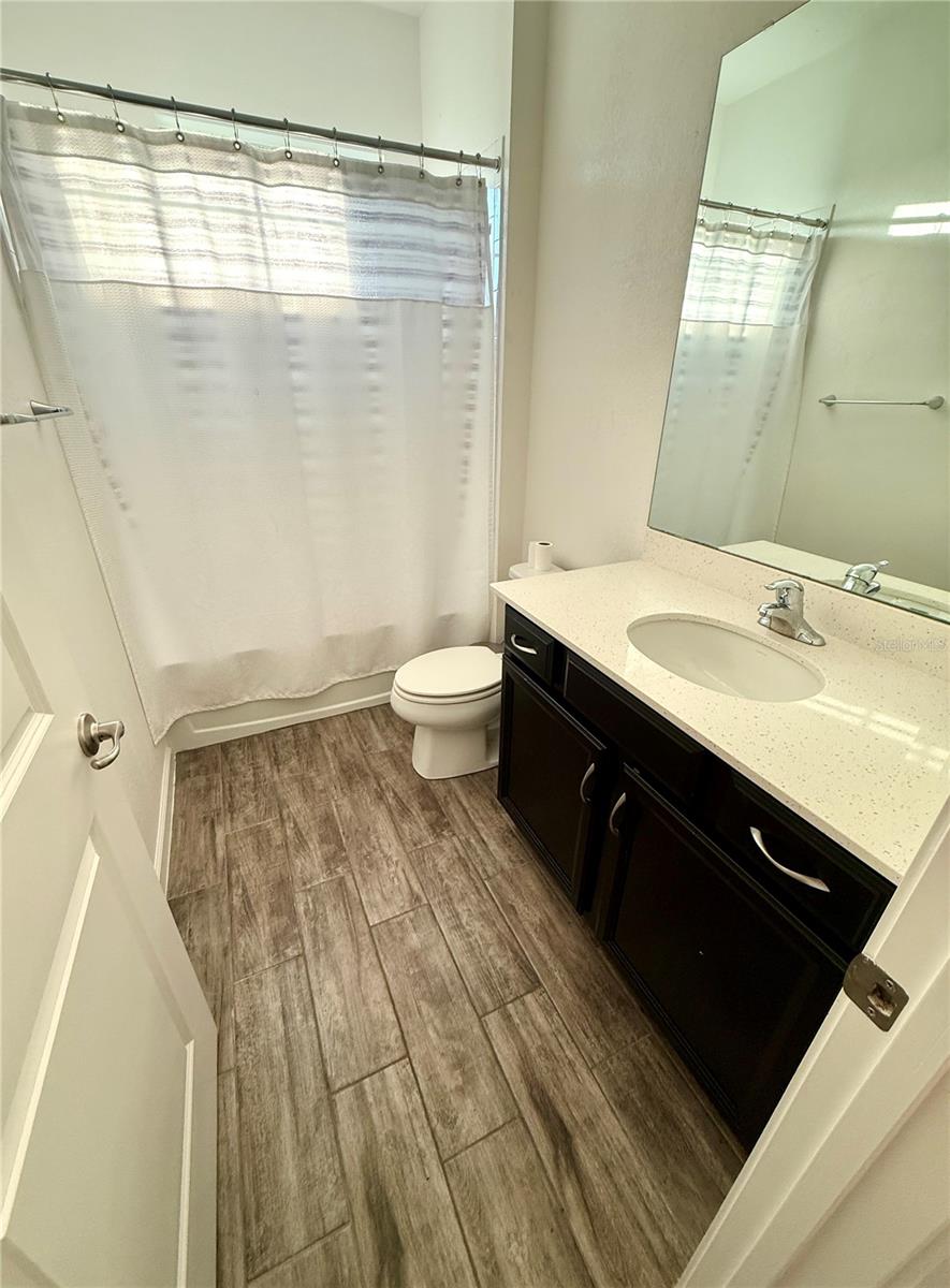 GOLDEN RDG - Residential Lease