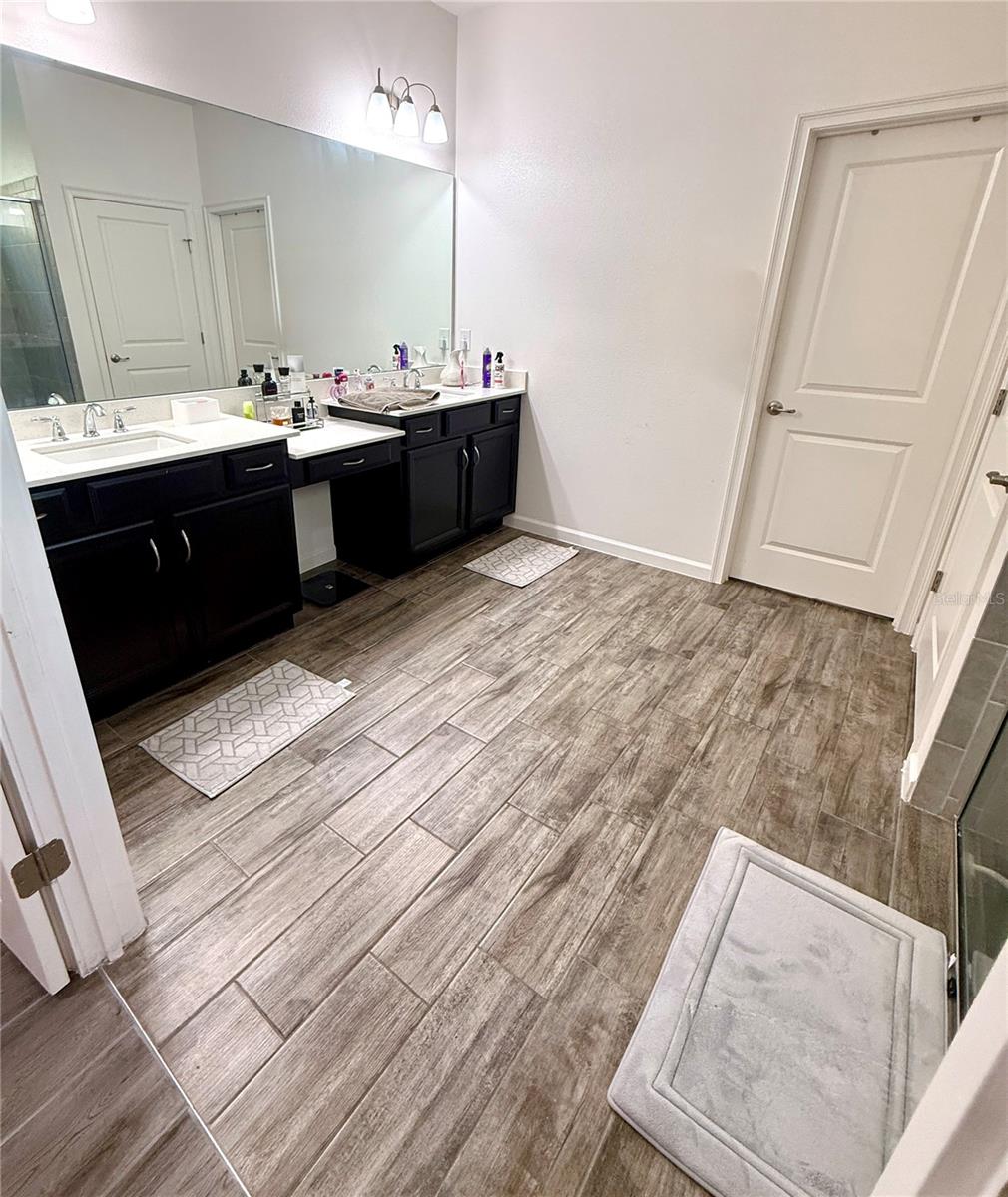 GOLDEN RDG - Residential Lease
