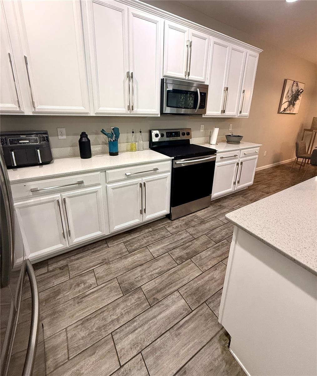 GOLDEN RDG - Residential Lease