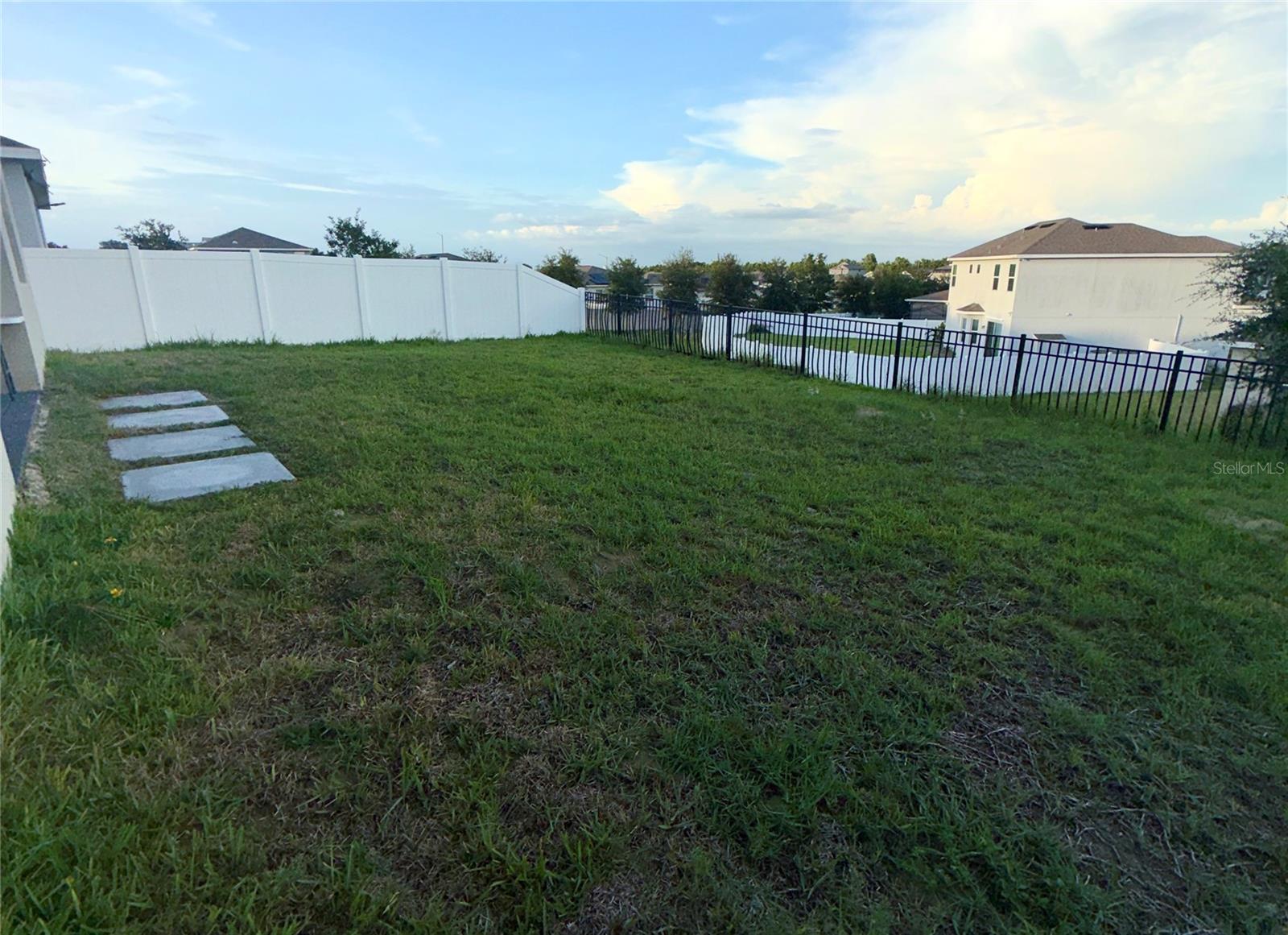 GOLDEN RDG - Residential Lease