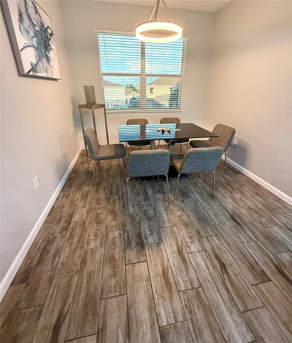 GOLDEN RDG - Residential Lease