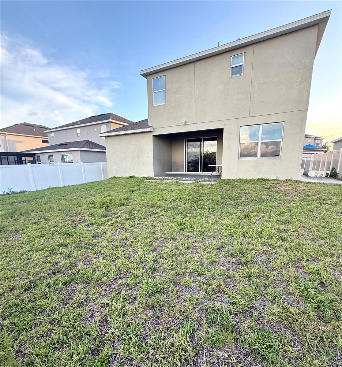 GOLDEN RDG - Residential Lease