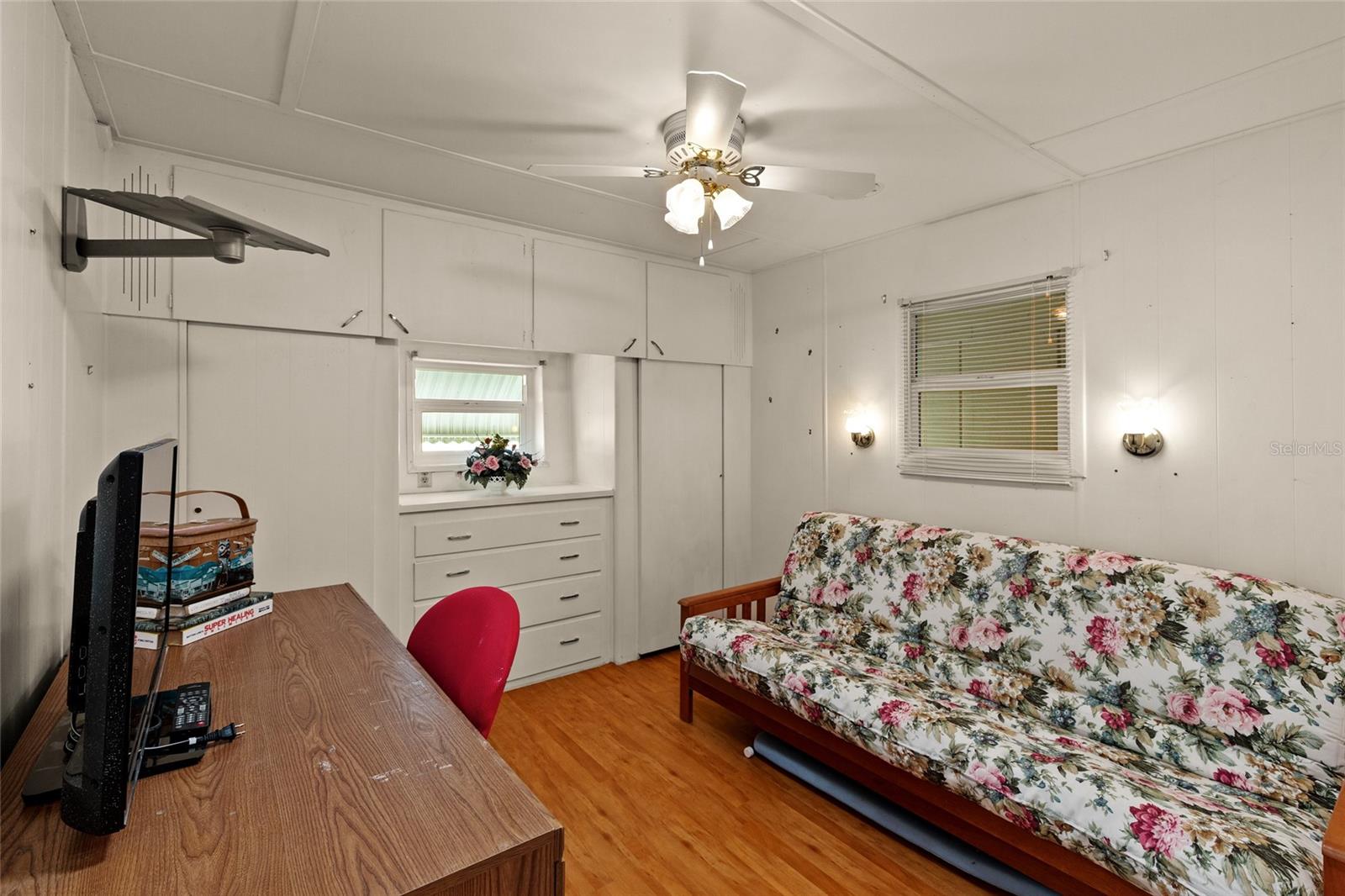 DE SOTO COMMUNITY UNIT ONE - Residential
