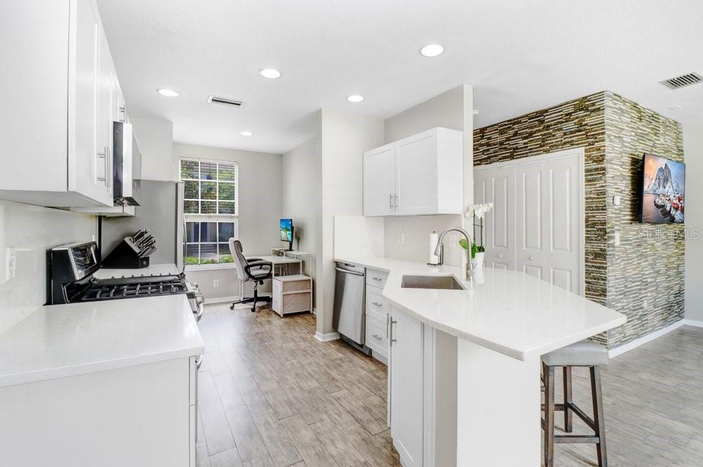 WESTCHASE - WEST PARK VILLAGE - Residential