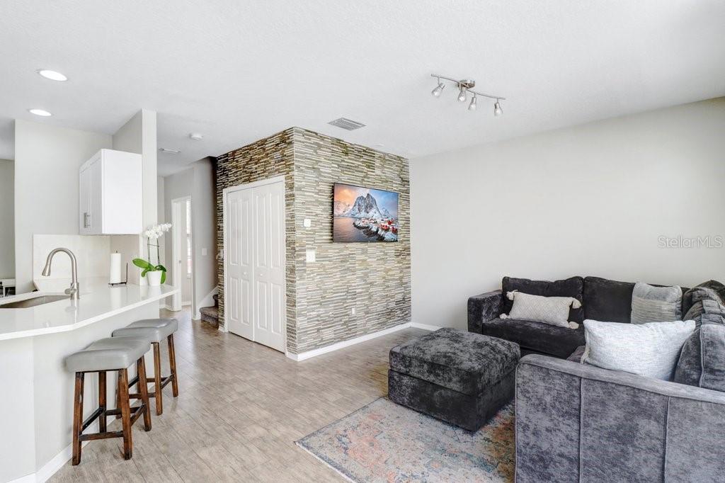 WESTCHASE - WEST PARK VILLAGE - Residential