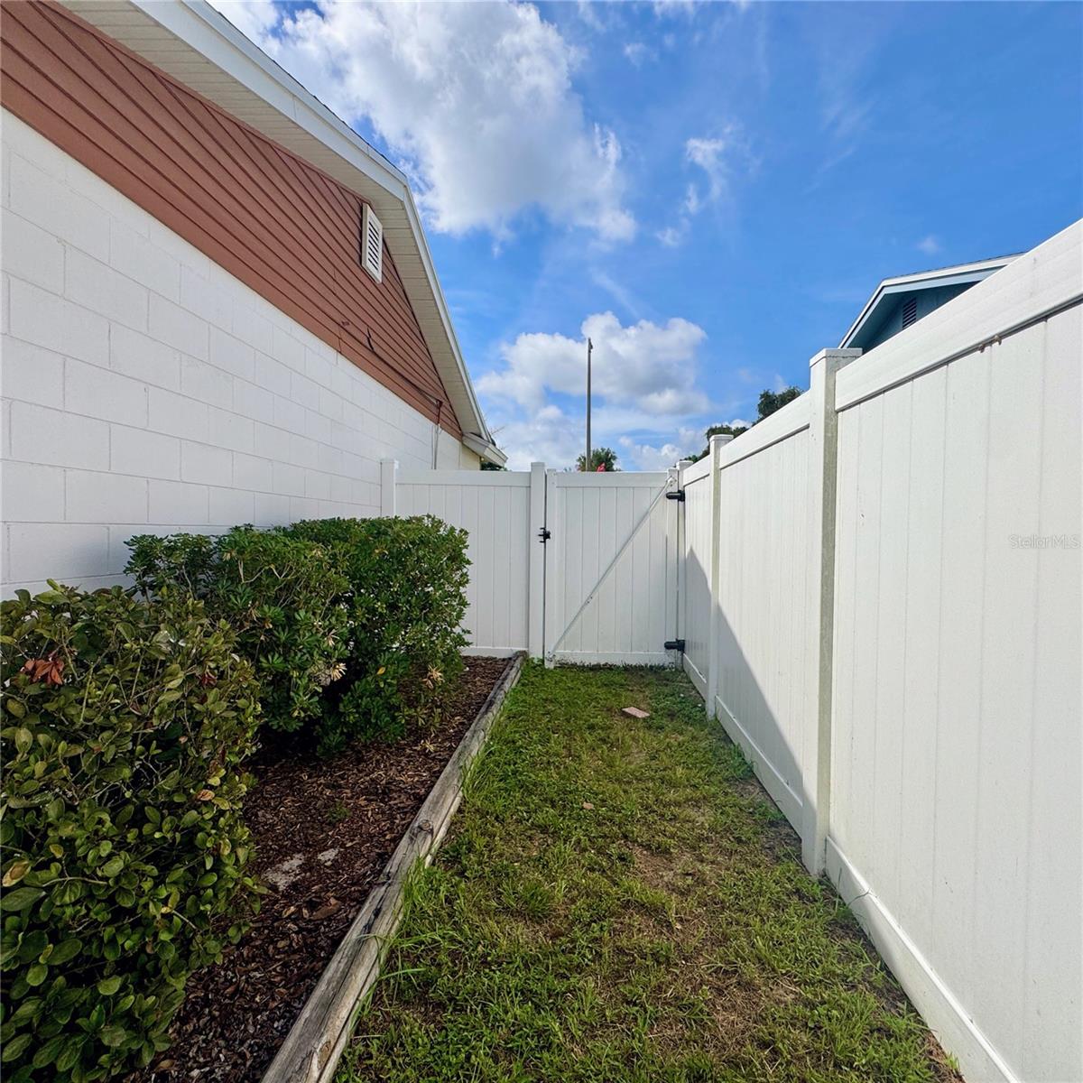 LAKEVIEW VILLAGE SEC C UNI - Residential