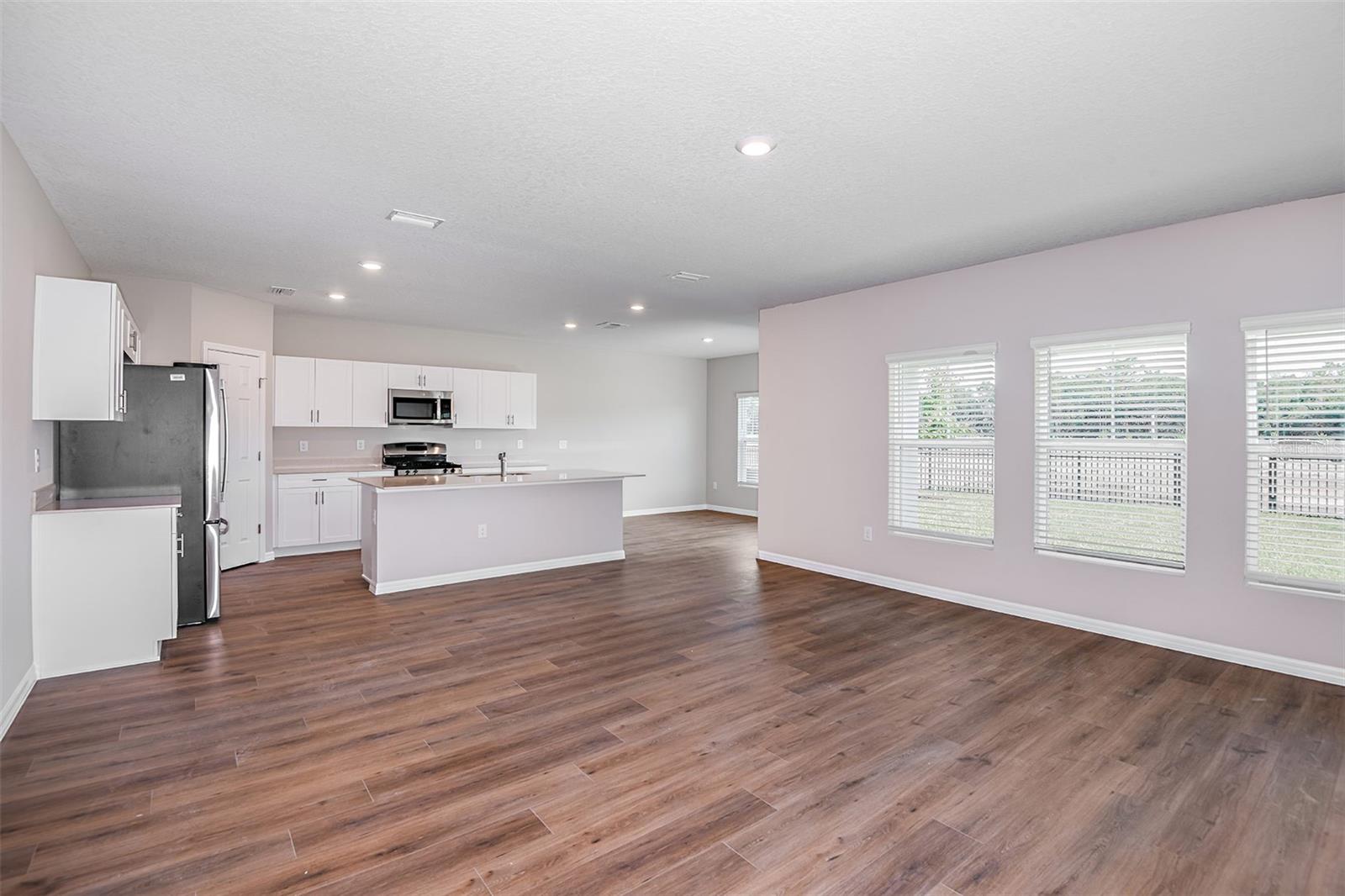 PASADENA RIDGE - Residential