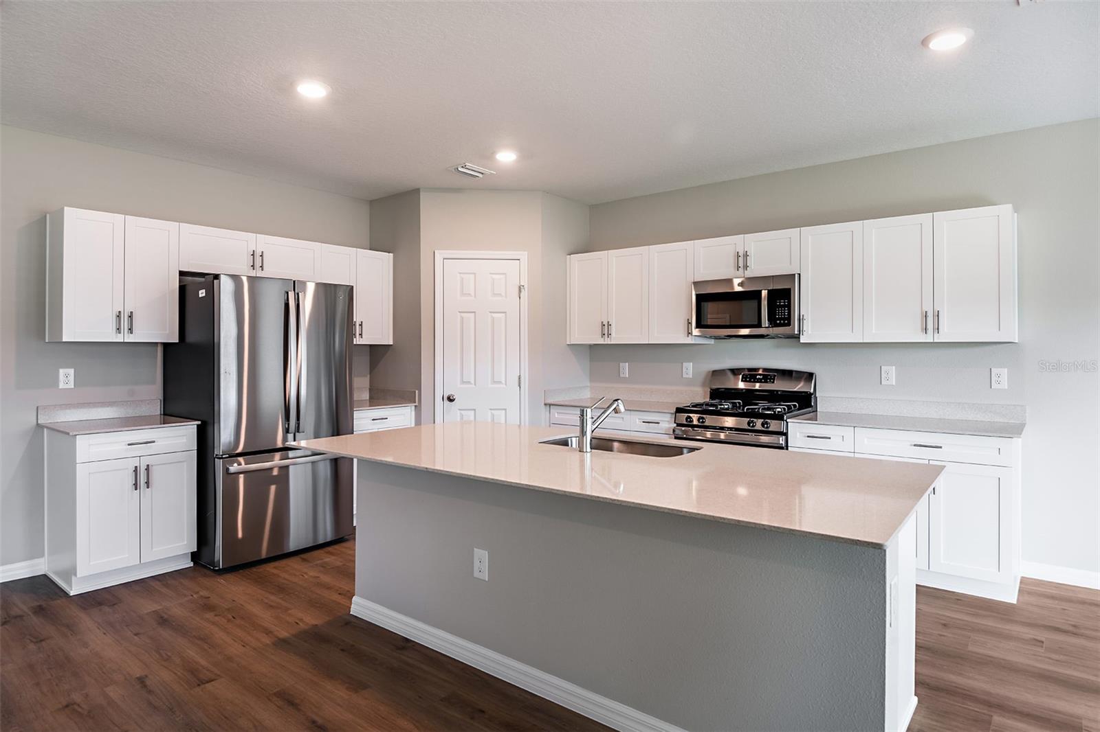 PASADENA RIDGE - Residential