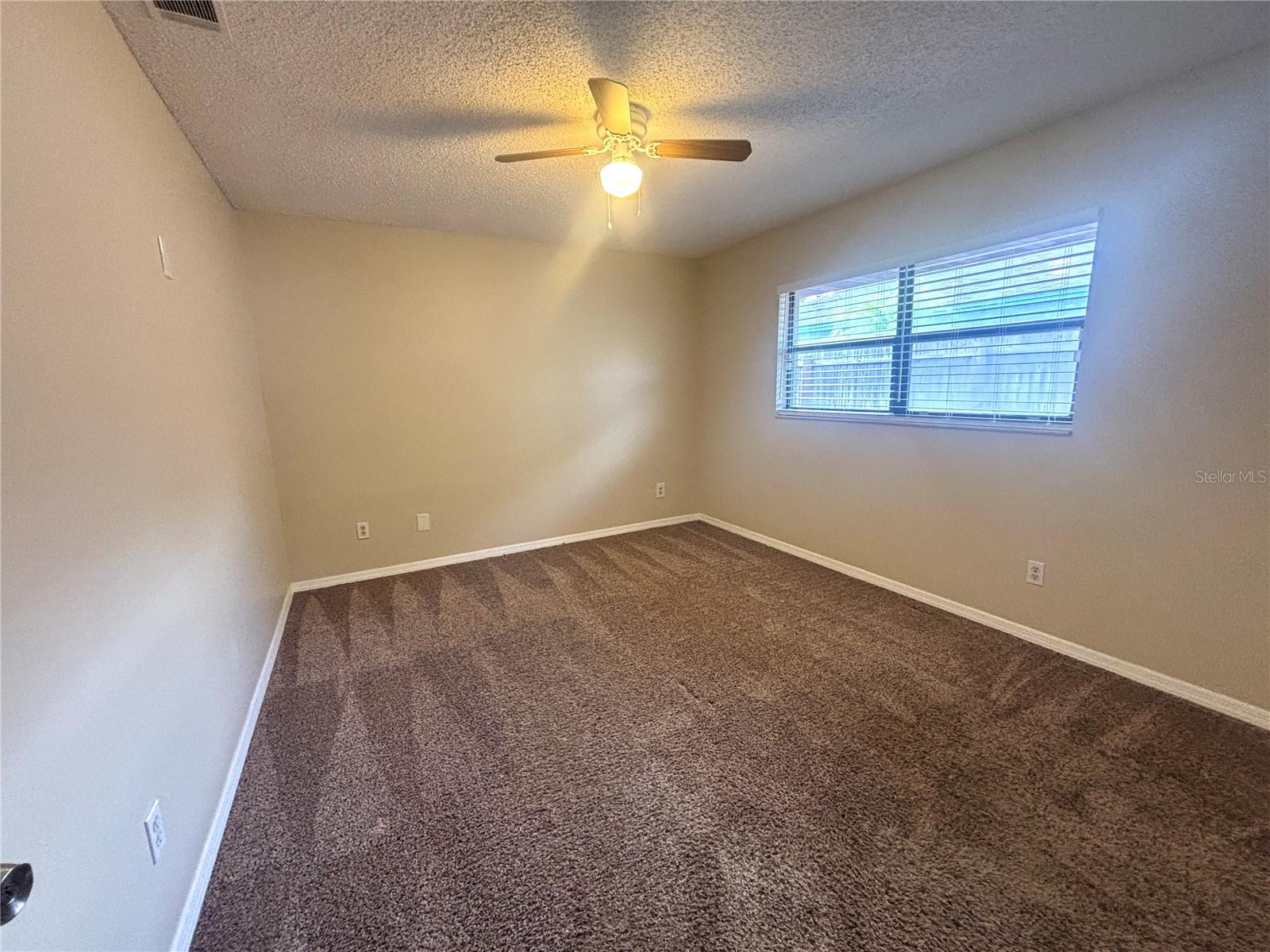 BROOKHOLLOW - Residential Lease
