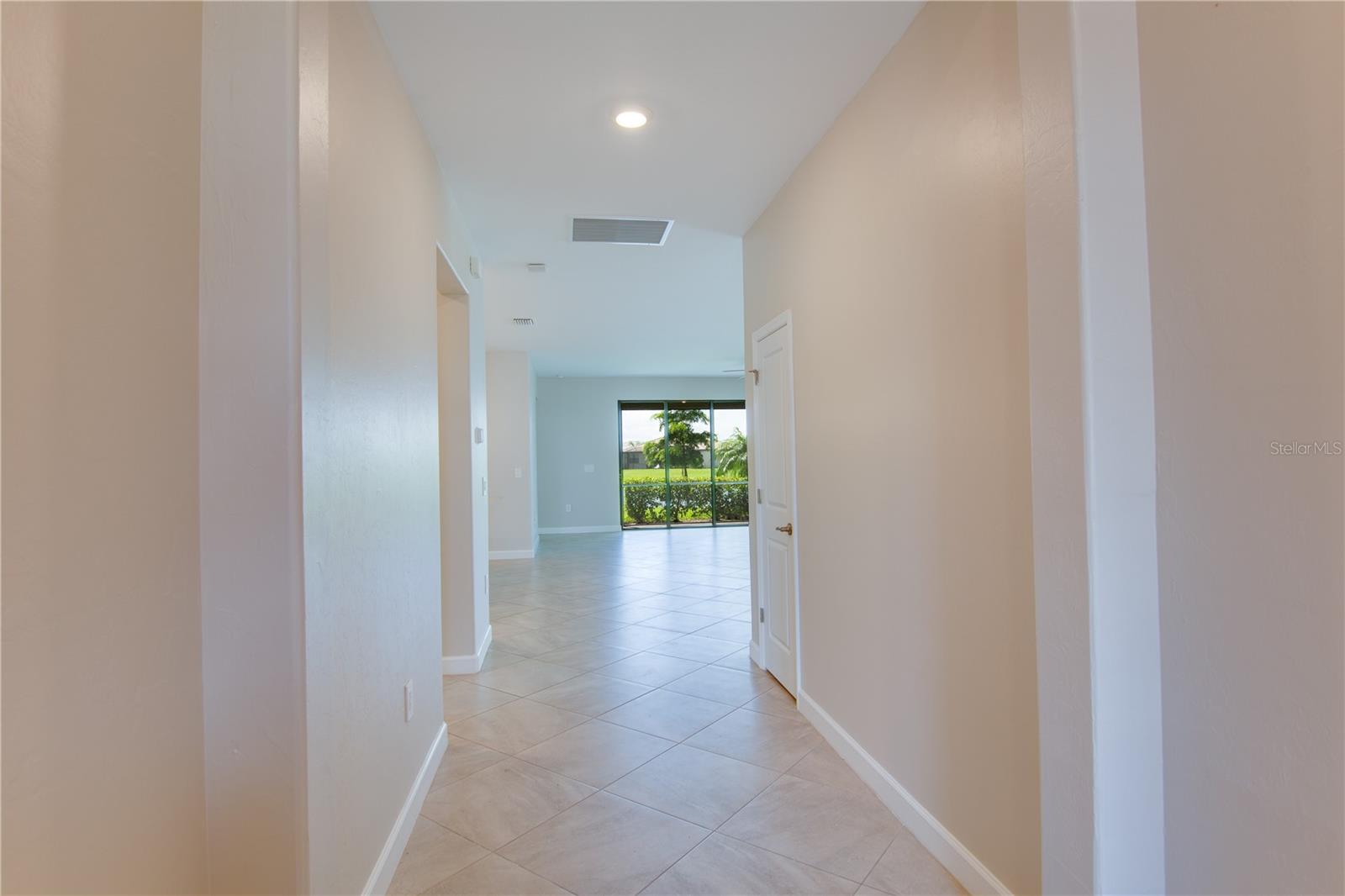 LORRAINE LAKES PH I - Residential Lease